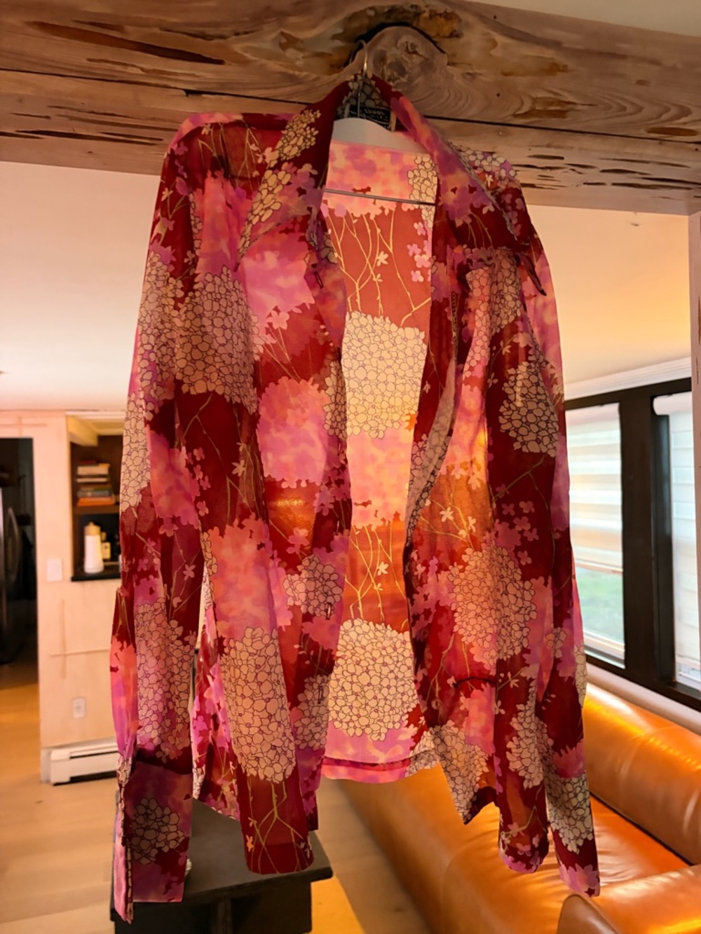 Vintage chiffon blouse fits anywhere between medium to large